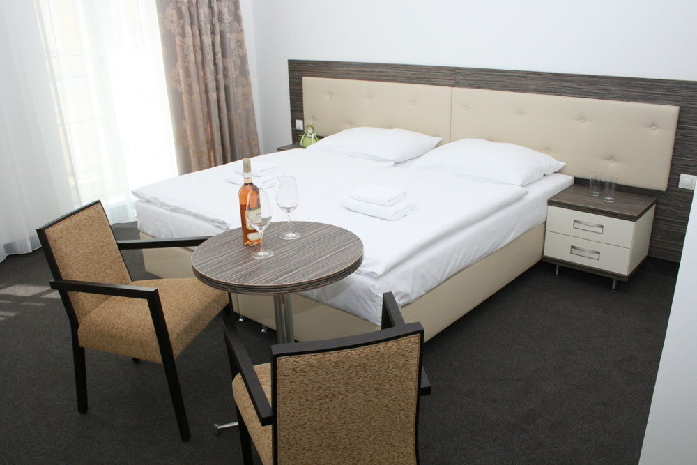 Hotel Malta Karlsbad Exteriör bild