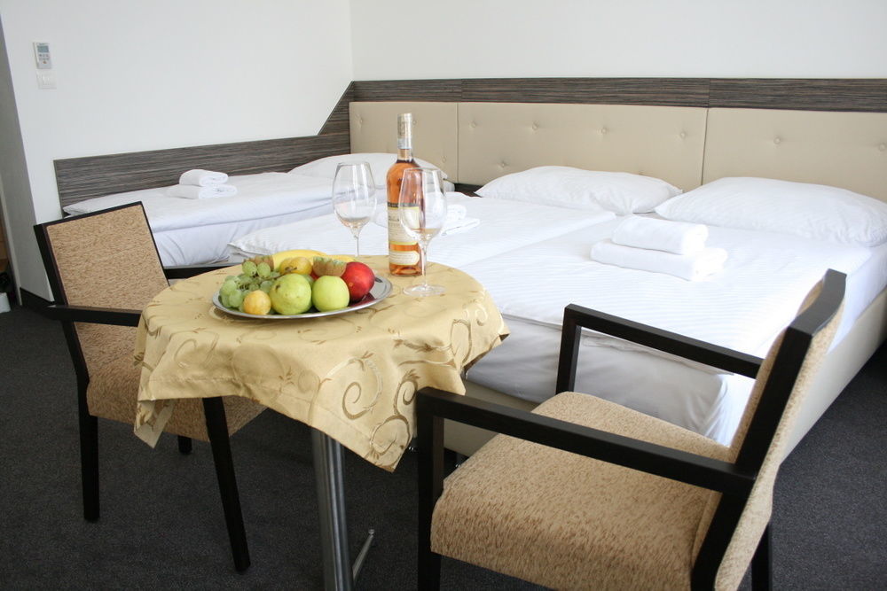 Hotel Malta Karlsbad Exteriör bild